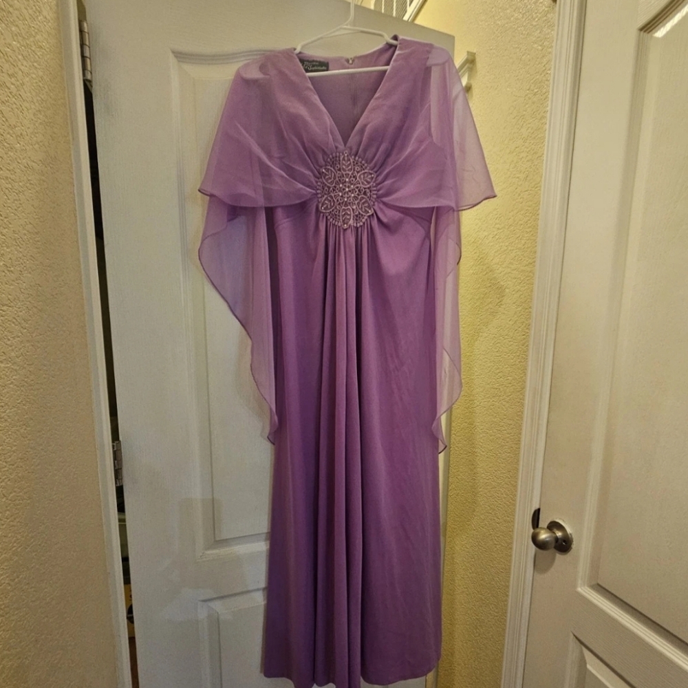 ​70s Matthew JoEd Sophisticates Purple Kaftan Cape Gown Mod Disco Vintage